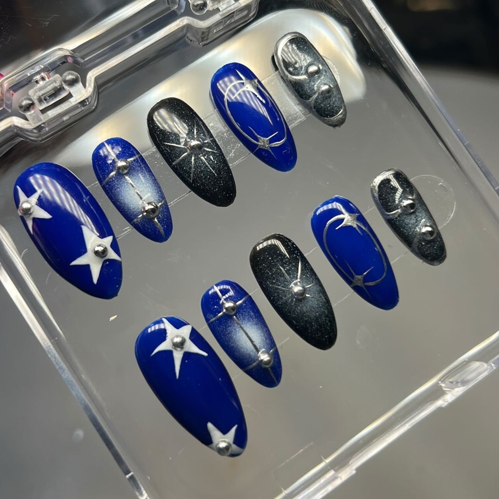 Custom Press On Nails - image 1
